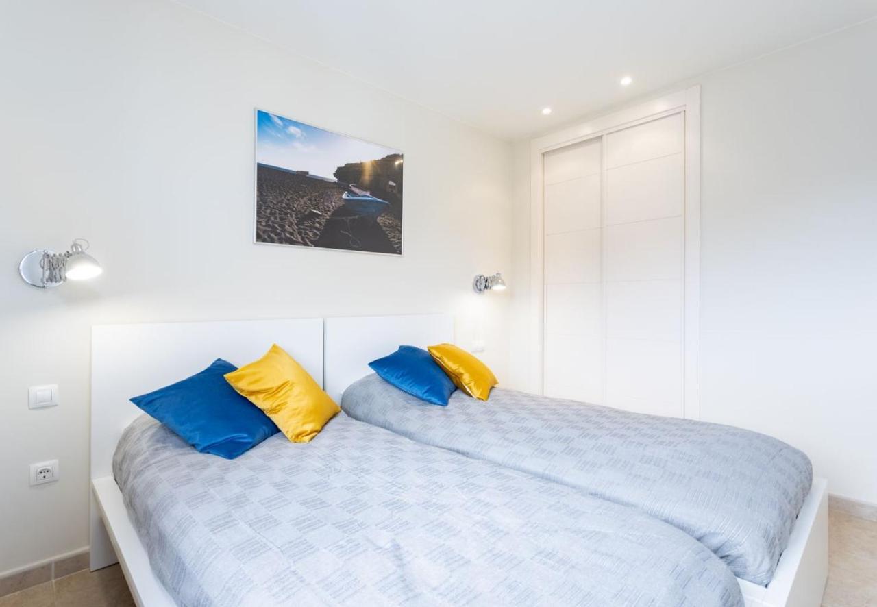 Sunny Castillo Apartment コスタ・デ・アンティグア エクステリア 写真