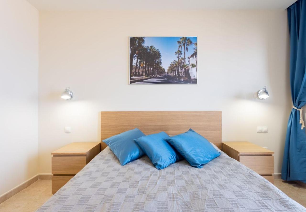 Sunny Castillo Apartment コスタ・デ・アンティグア エクステリア 写真