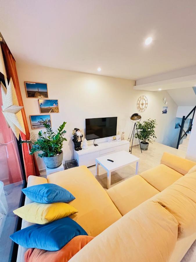 Sunny Castillo Apartment コスタ・デ・アンティグア エクステリア 写真