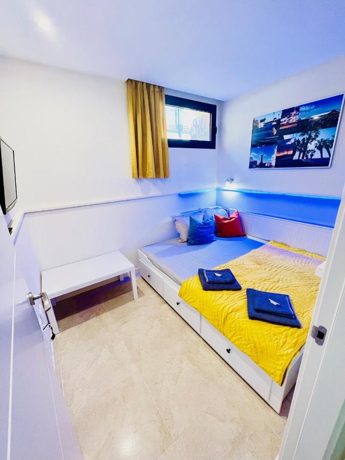 Sunny Castillo Apartment コスタ・デ・アンティグア エクステリア 写真