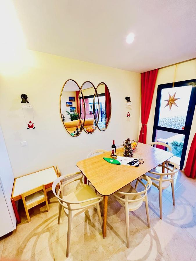 Sunny Castillo Apartment コスタ・デ・アンティグア エクステリア 写真